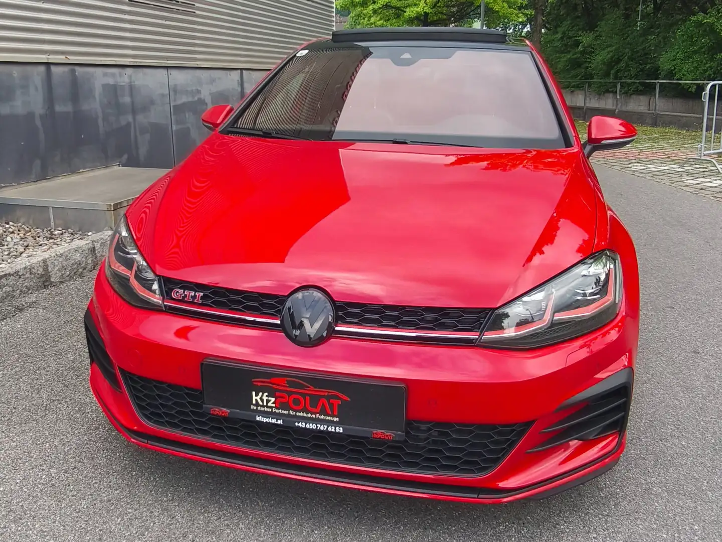 Volkswagen Golf GTI VIRTUAL COCKPIT / PANO / VOLLAUSSTATTUNG Rot - 2