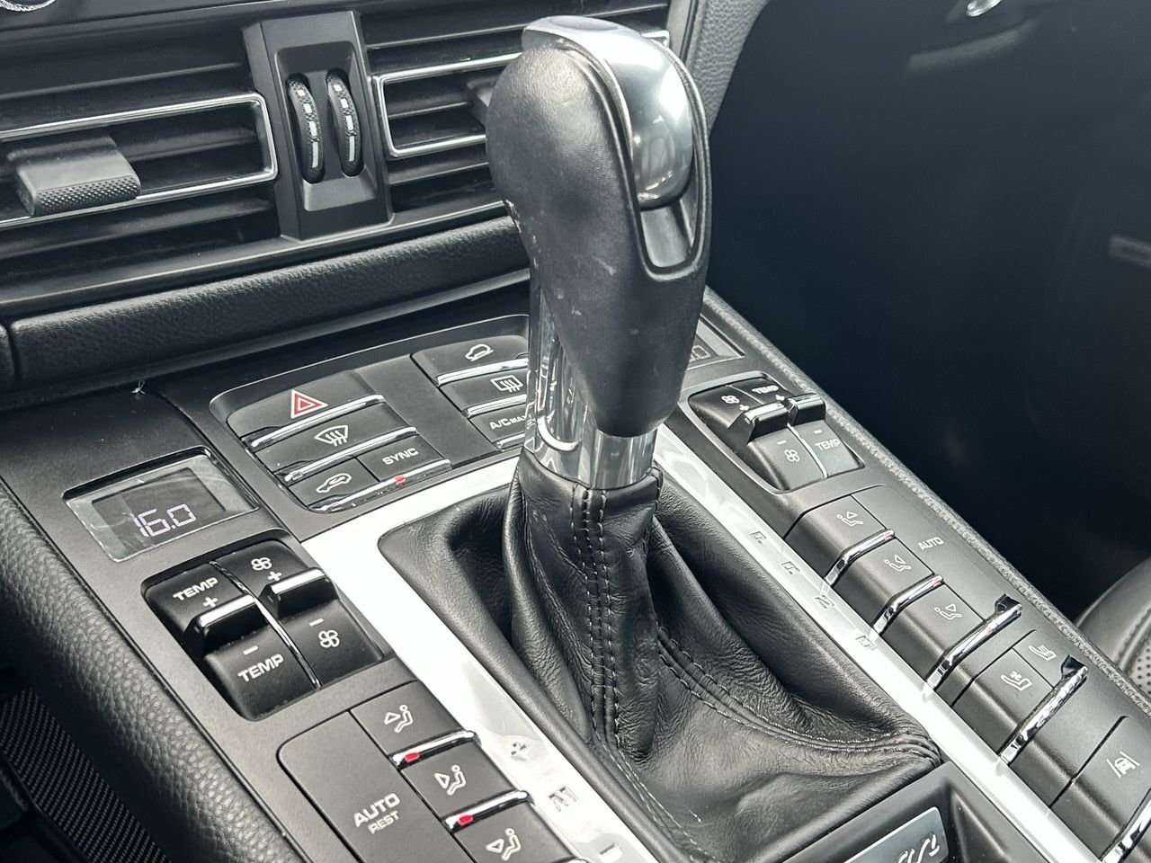 2020 Porsche Macan Premium PKG Plus | Memory PKG | Smoking PKG Porsch 4 cyl thumb 28