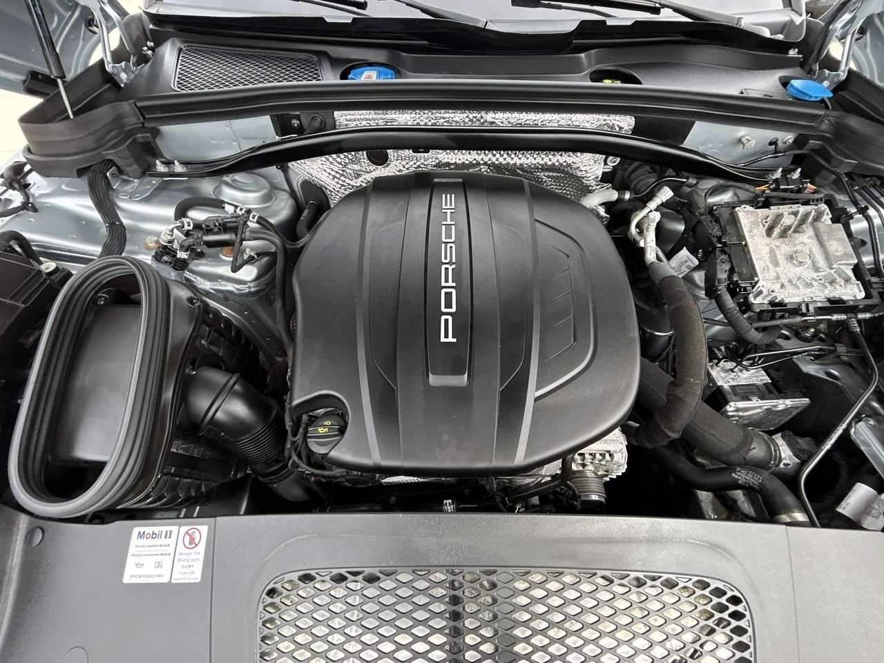 2020 Porsche Macan Premium PKG Plus | Memory PKG | Smoking PKG Porsch 4 cyl thumb 34