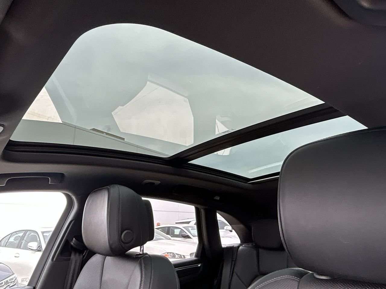 2020 Porsche Macan Premium PKG Plus | Memory PKG | Smoking PKG Porsch 4 cyl thumb 30