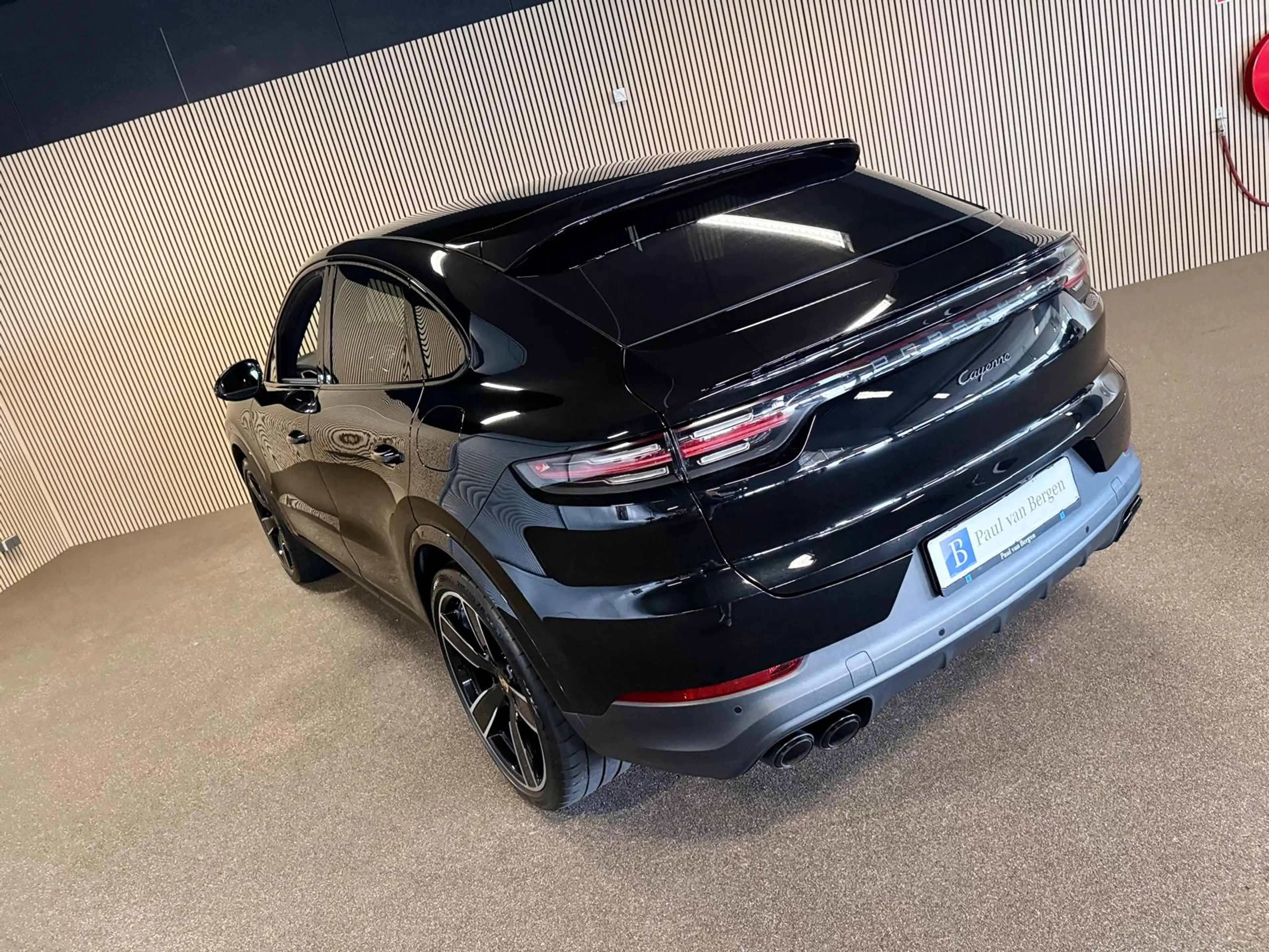 Porsche Cayenne Coupe 3.0 E-Hybrid Platinum Edition-LUCHTV.-PANO-S — photo 9