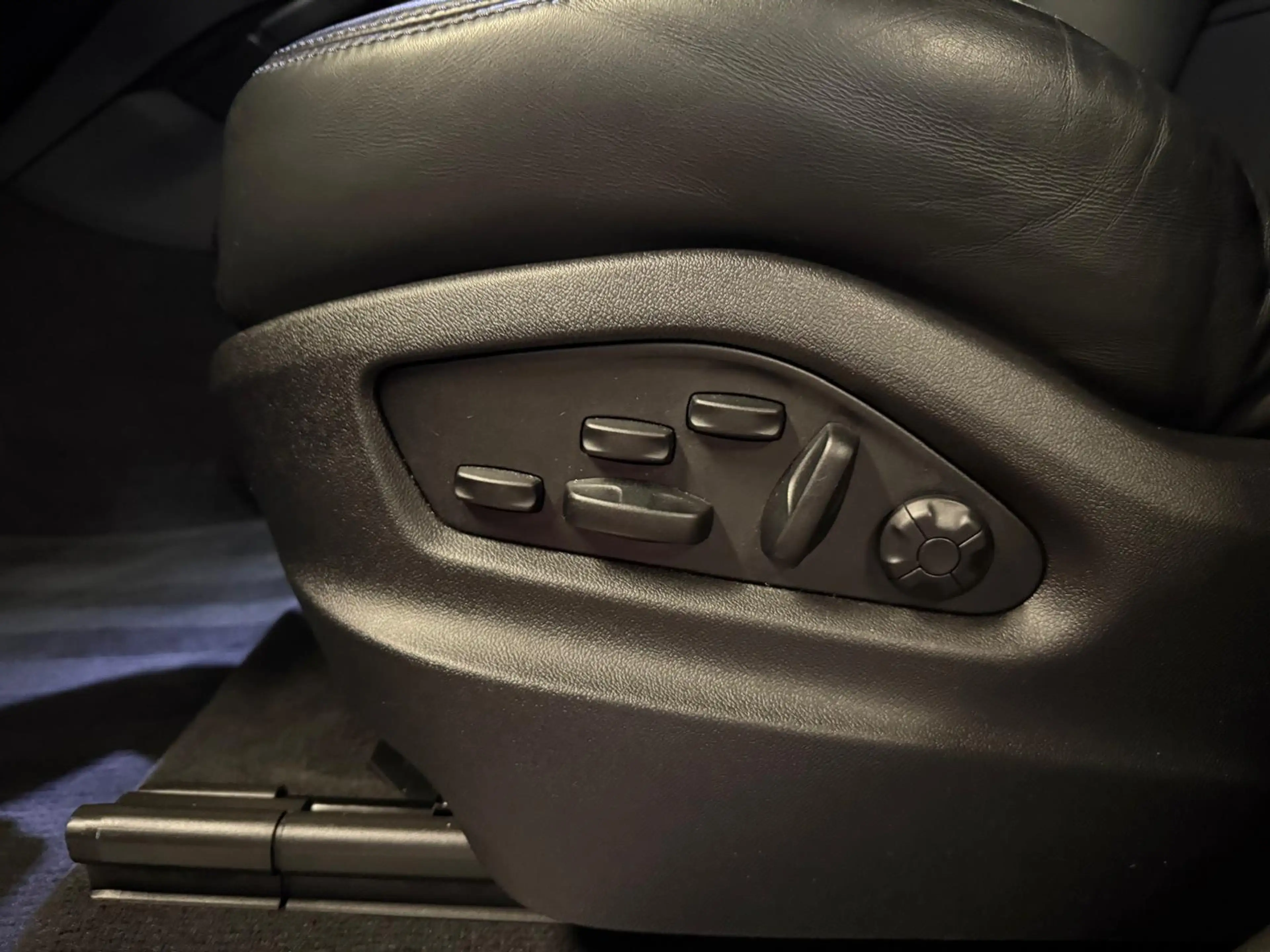 Porsche Cayenne Coupe 3.0 E-Hybrid Platinum Edition-LUCHTV.-PANO-S — photo 15