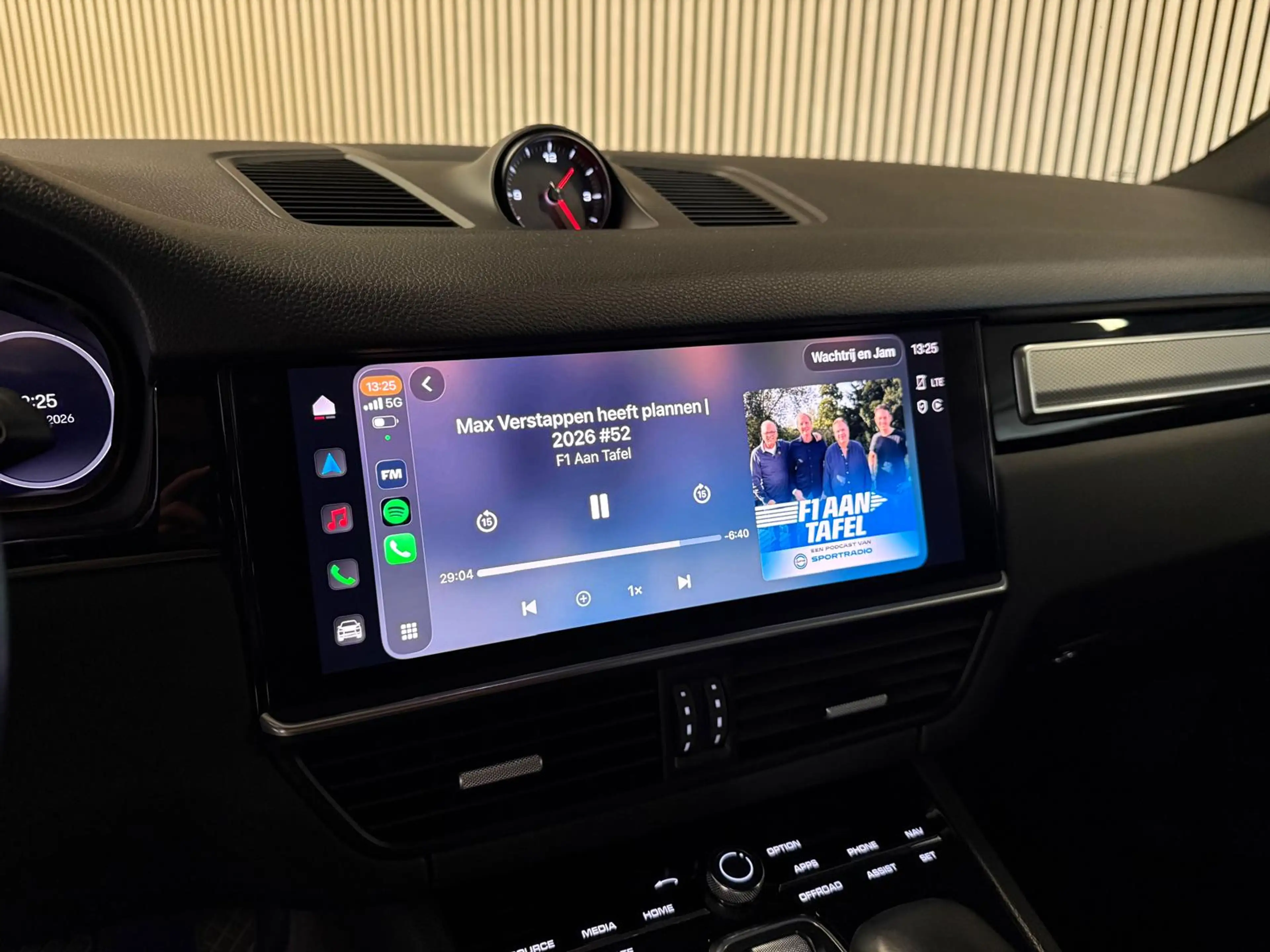 Porsche Cayenne Coupe 3.0 E-Hybrid Platinum Edition-LUCHTV.-PANO-S — photo 34