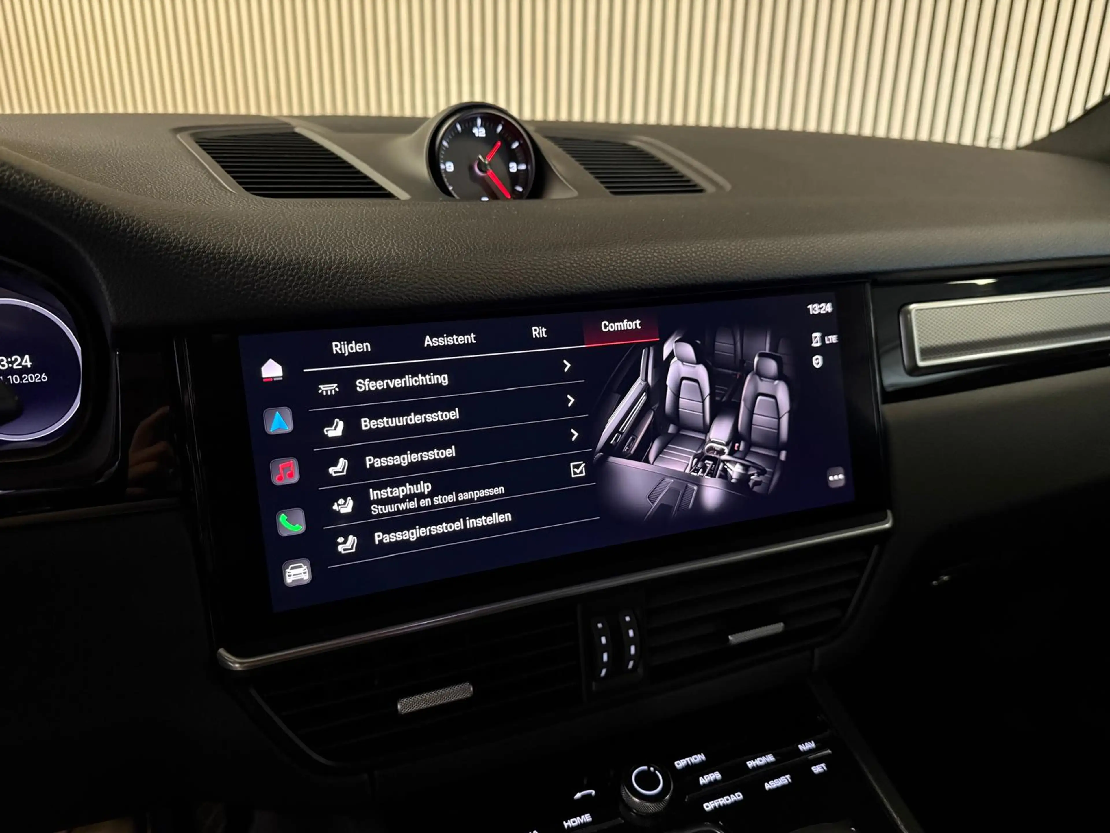 Porsche Cayenne Coupe 3.0 E-Hybrid Platinum Edition-LUCHTV.-PANO-S — photo 27