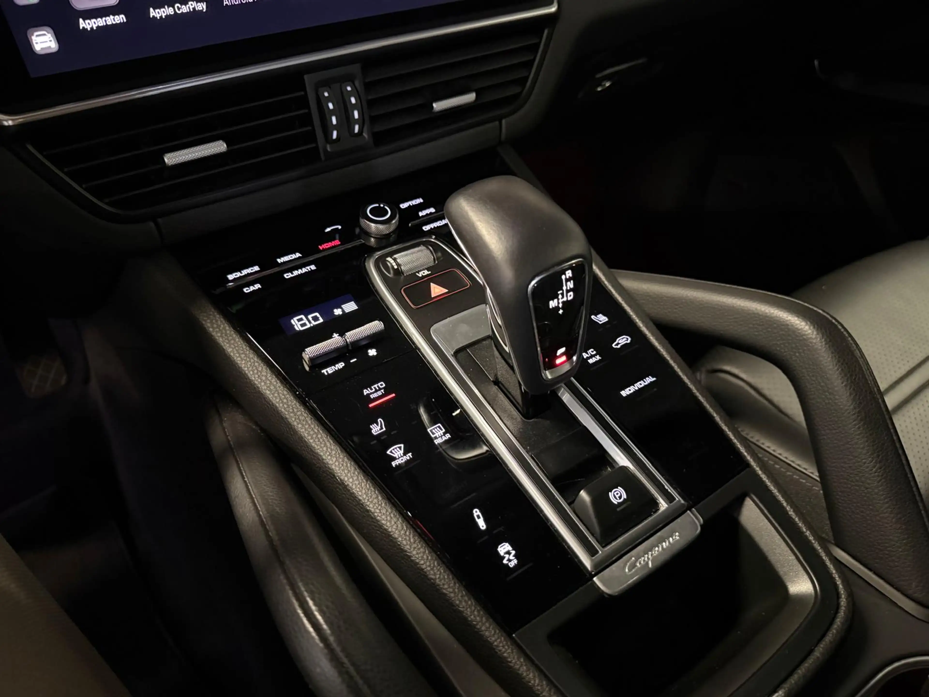 Porsche Cayenne Coupe 3.0 E-Hybrid Platinum Edition-LUCHTV.-PANO-S — photo 35