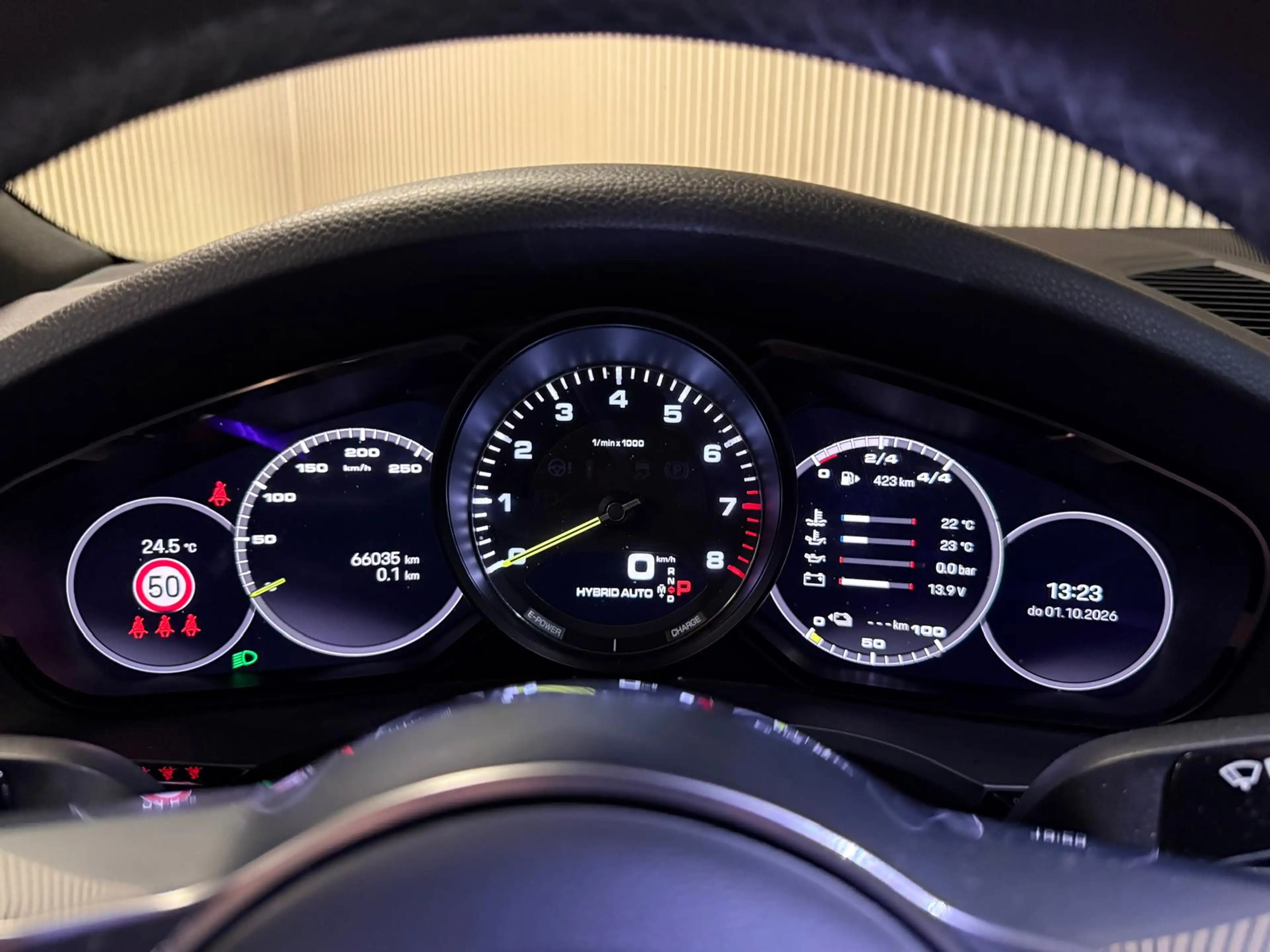 Porsche Cayenne Coupe 3.0 E-Hybrid Platinum Edition-LUCHTV.-PANO-S — photo 19