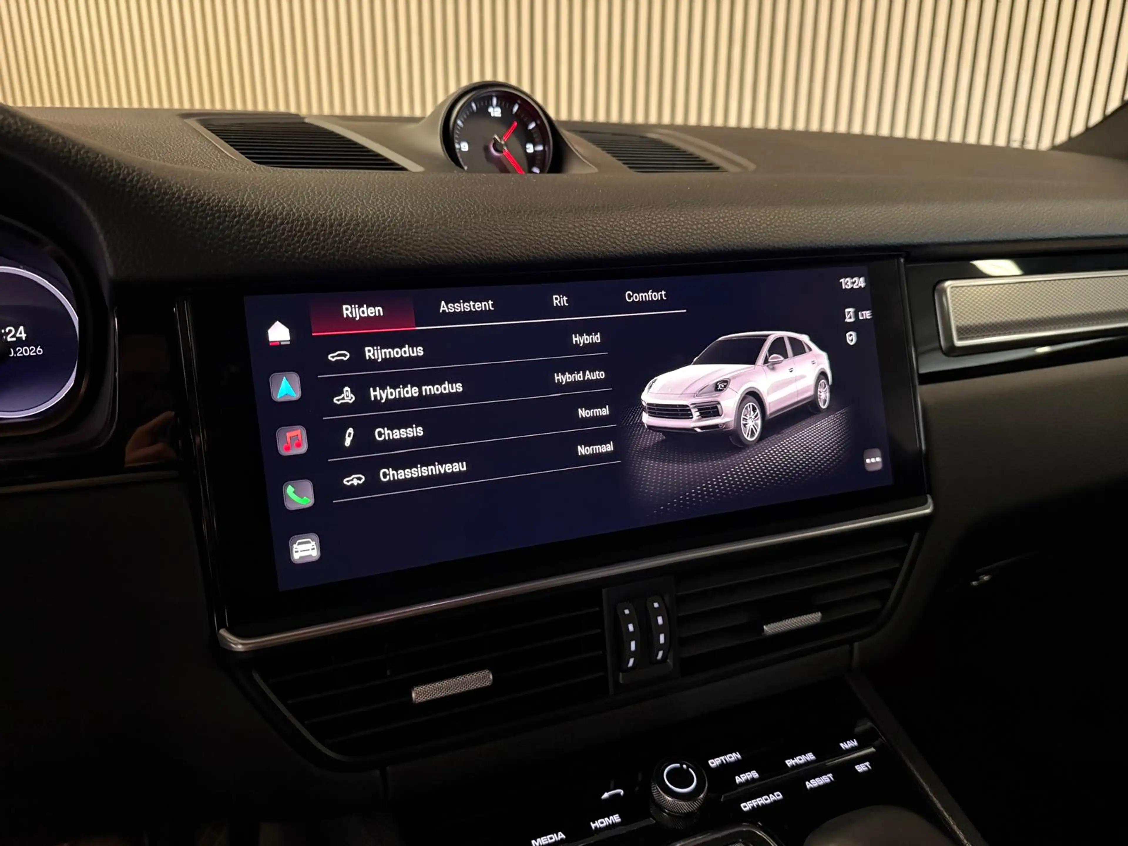 Porsche Cayenne Coupe 3.0 E-Hybrid Platinum Edition-LUCHTV.-PANO-S — photo 29