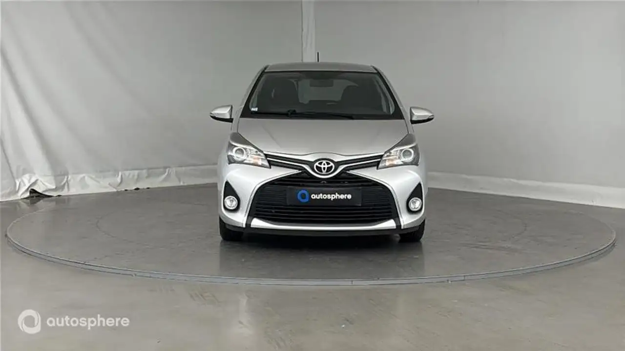 Toyota Yaris Yaris — photo 2