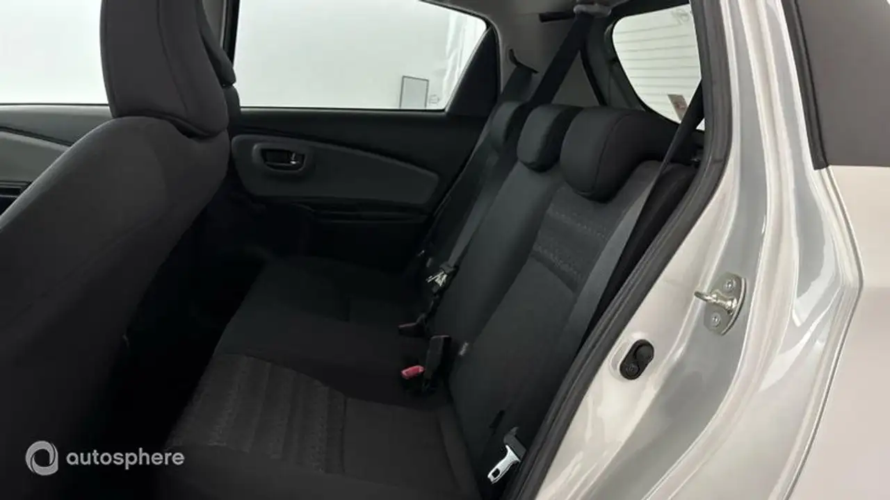 Toyota Yaris Yaris — photo 13