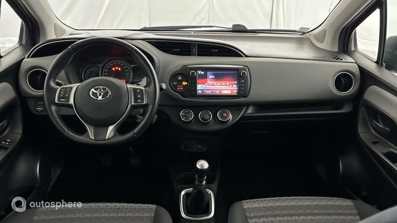 Toyota Yaris Yaris — photo 11