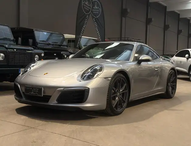 Porsche 911 3.0 Carrera 4 Coupé