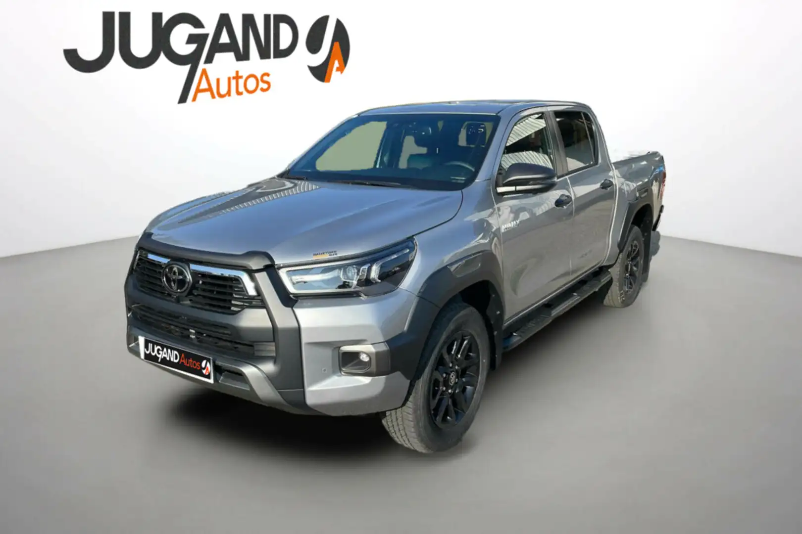 Toyota Hilux 2.8 204 BVA INVINCIBLE 4PL Gris - 1