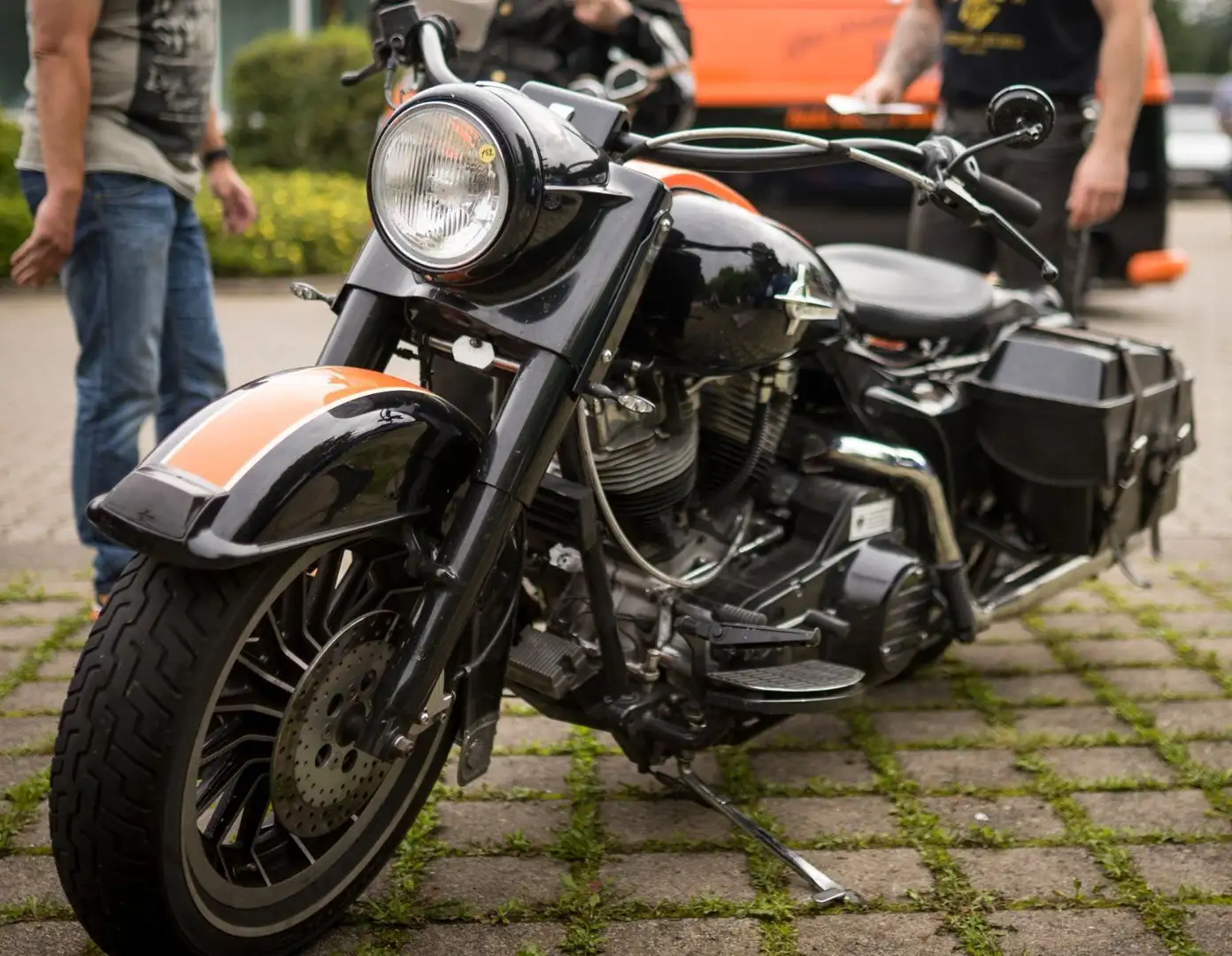 Harley-Davidson Early Shovel FLHT Schwarz - 1