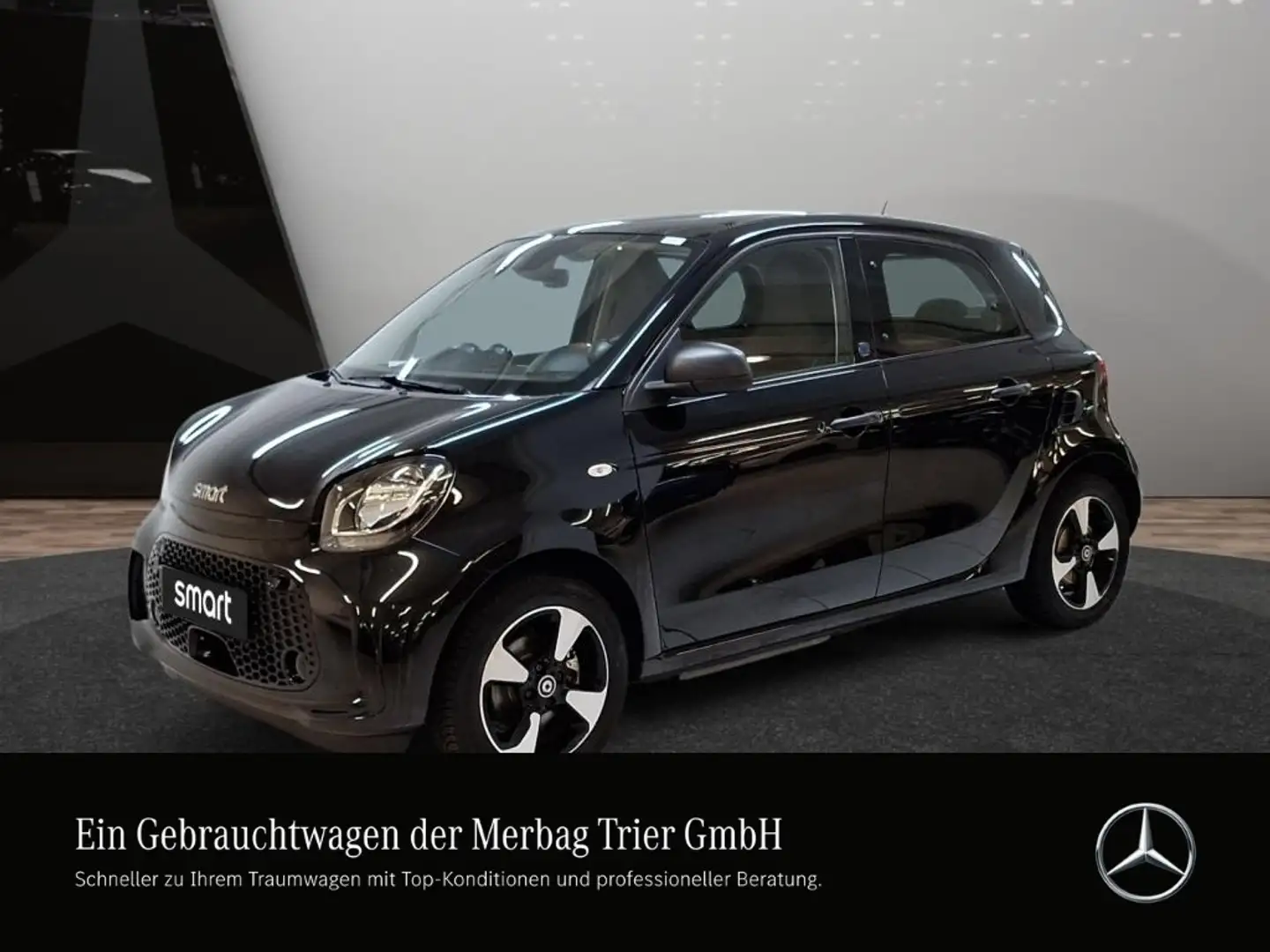 smart forFour EQ  AUT Kam. KlimaA LM PDC Pano SHZ Schwarz - 1