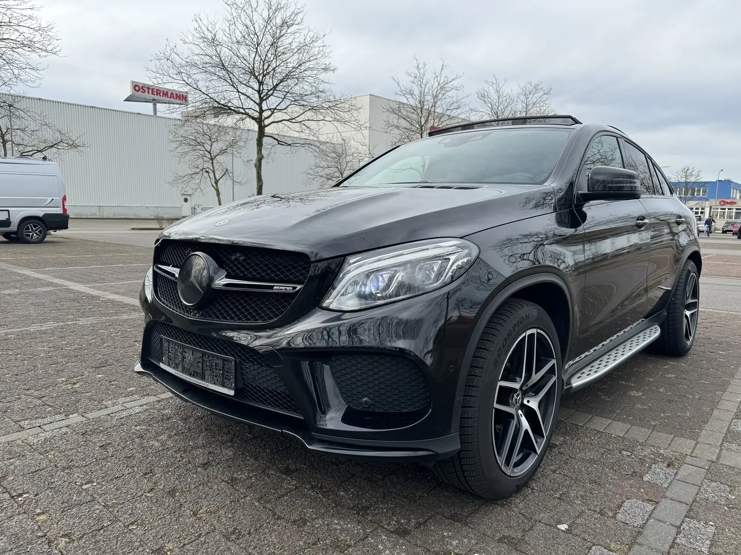 Mercedes-Benz GLE 400 4Matic 9G-TRONIC AMG Line Negro - 2
