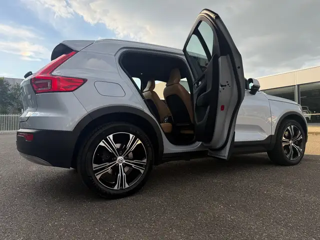 Volvo XC40 view 14