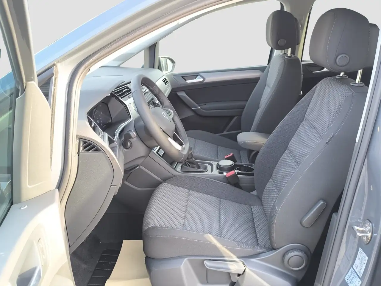 Volkswagen Touran 1.5 TSI DSG Comfortline AHK NAVI RFK 13