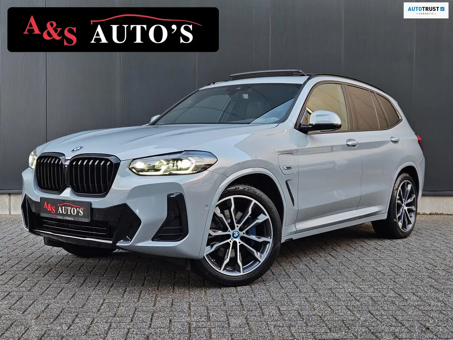 BMW X3 XDrive30e M Sport Pano Harman Kardon Trekhaak Lede Grijs - 1