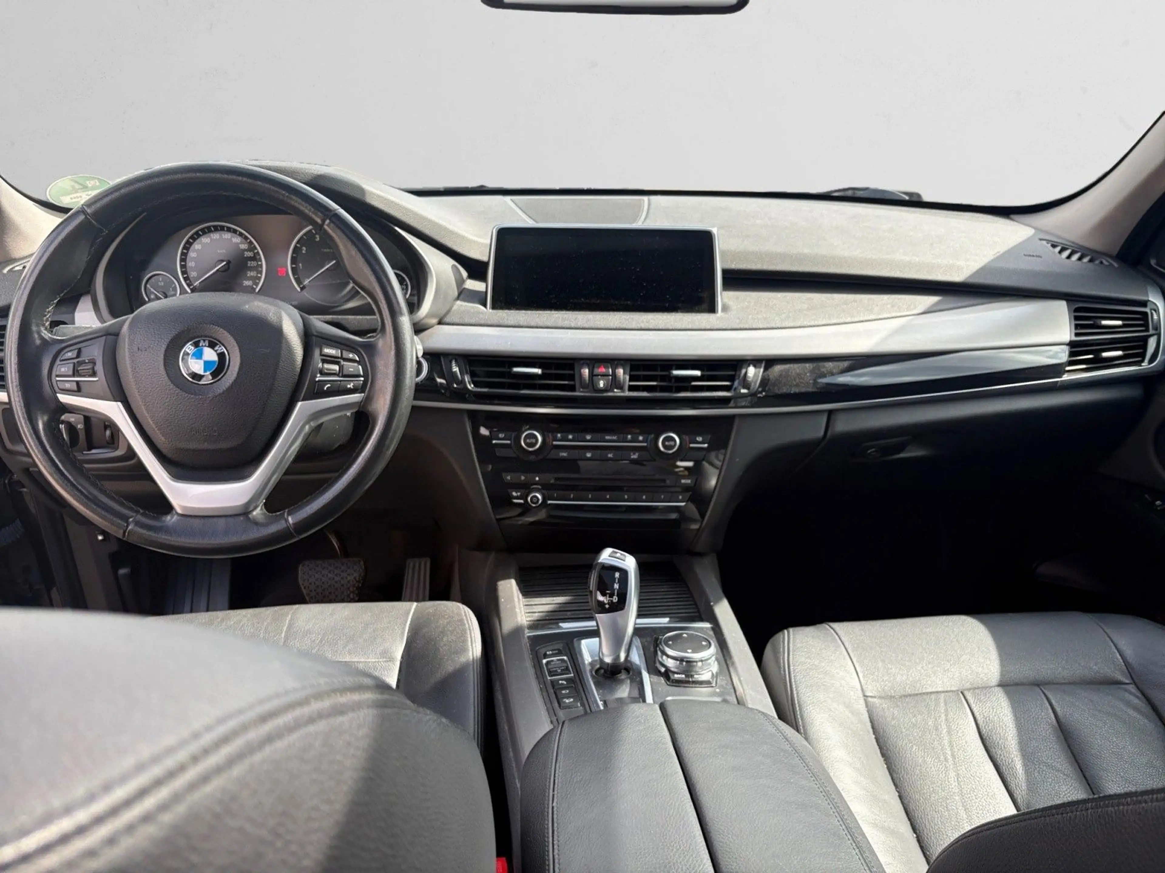 BMW X5 xDrive 40 e — photo 11