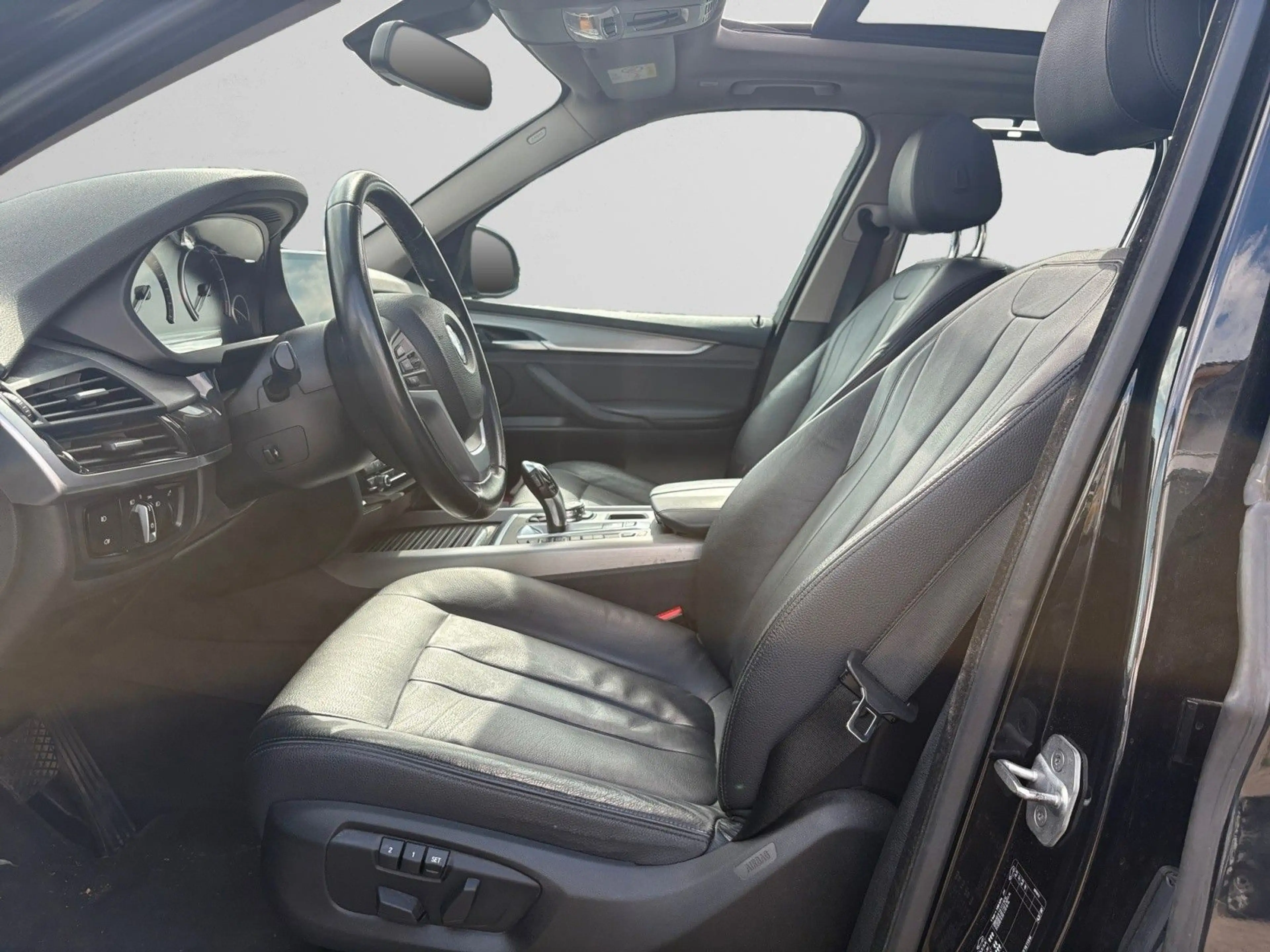 BMW X5 xDrive 40 e — photo 13