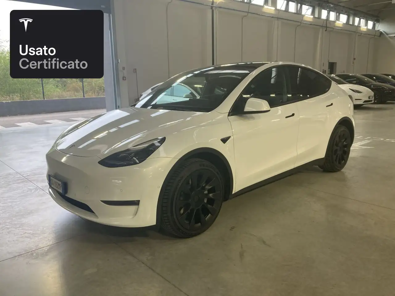 2022 Tesla Model Y Long Range AWD, photograph 2