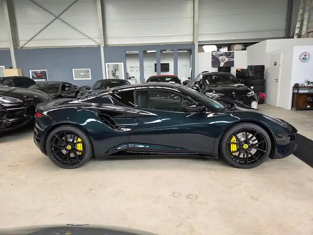 Lotus Emira view 9