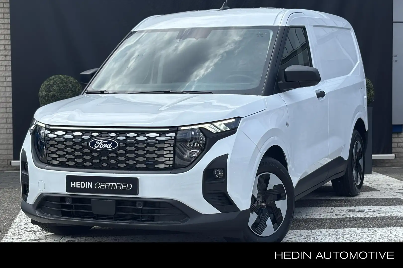 Ford Transit Courier E-Transit Trend 44 kWh | Uit voorraad leverbaar | Wit - 1