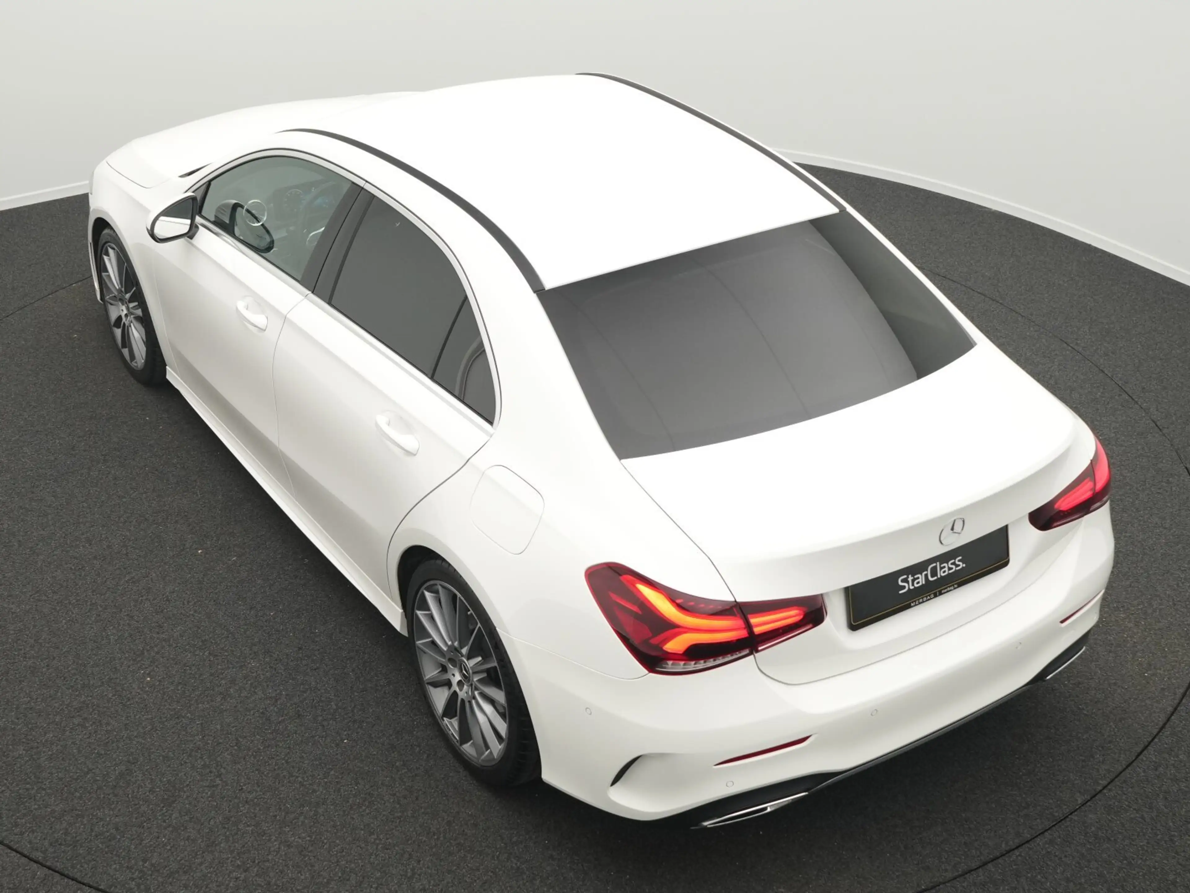 Mercedes-Benz A 200 A 200 4MATIC Limousine AMG Line Navi/Styling/LED — photo 13