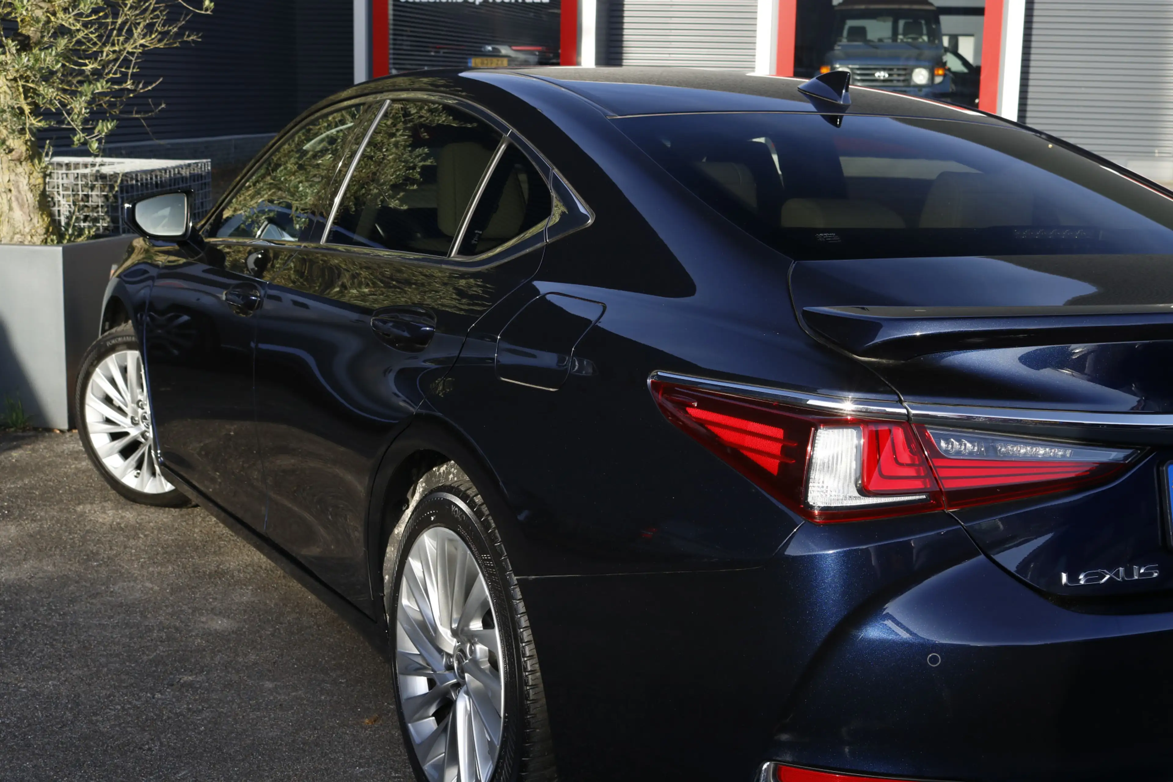 Lexus ES 300 300h President Line | Mark Levinson | HUD | LED ko — photo 9