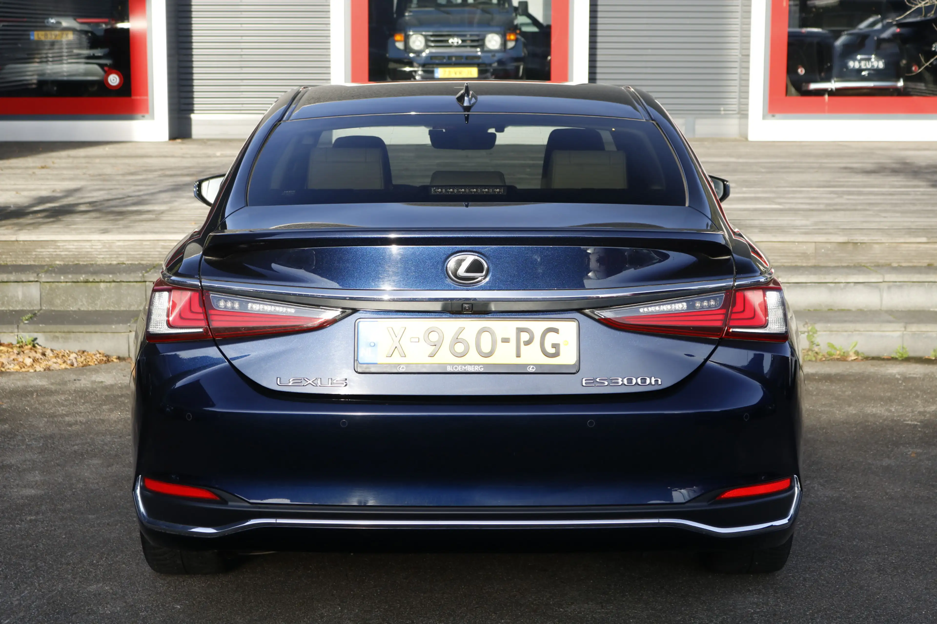 Lexus ES 300 300h President Line | Mark Levinson | HUD | LED ko — photo 6