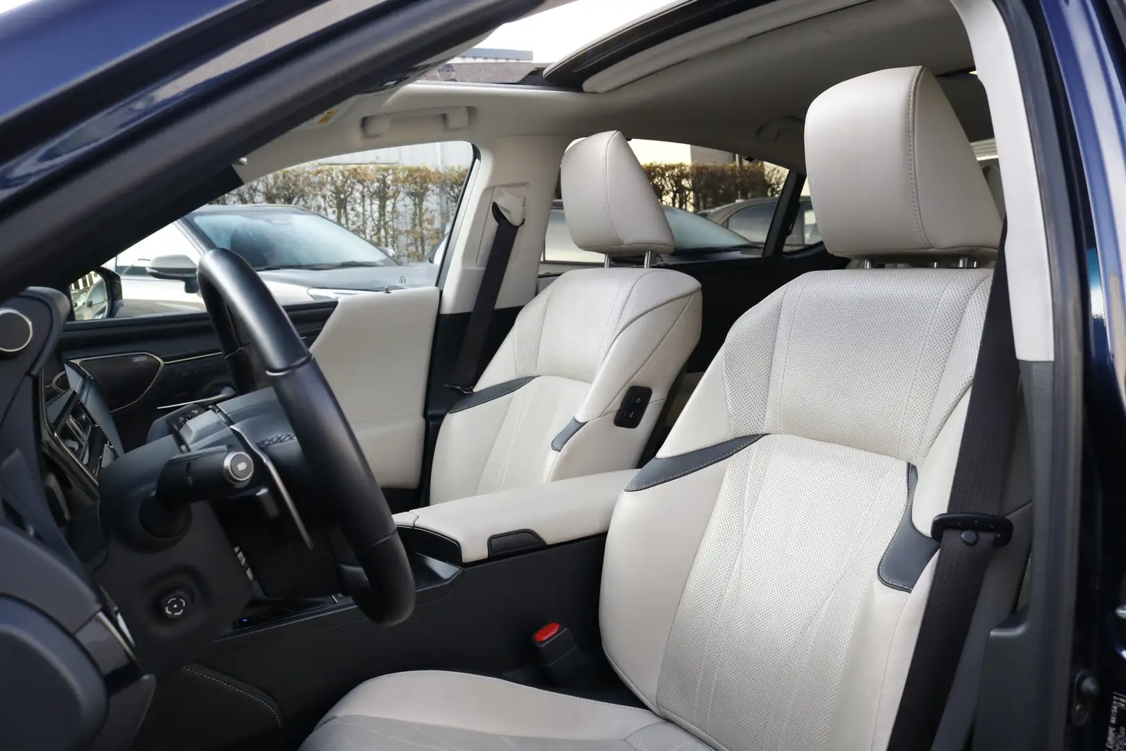 Lexus ES 300 300h President Line | Mark Levinson | HUD | LED ko Bleu - 2