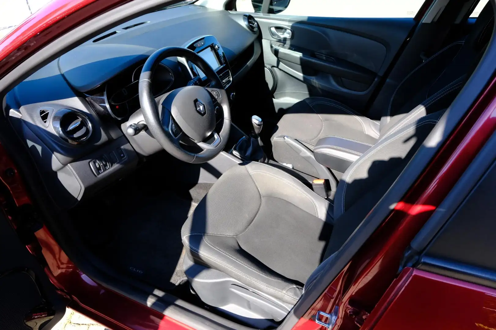 Renault Clio 0.9 TCe Zen Navi|1e Eig|Airco|LMV|Cruise Rood - 2