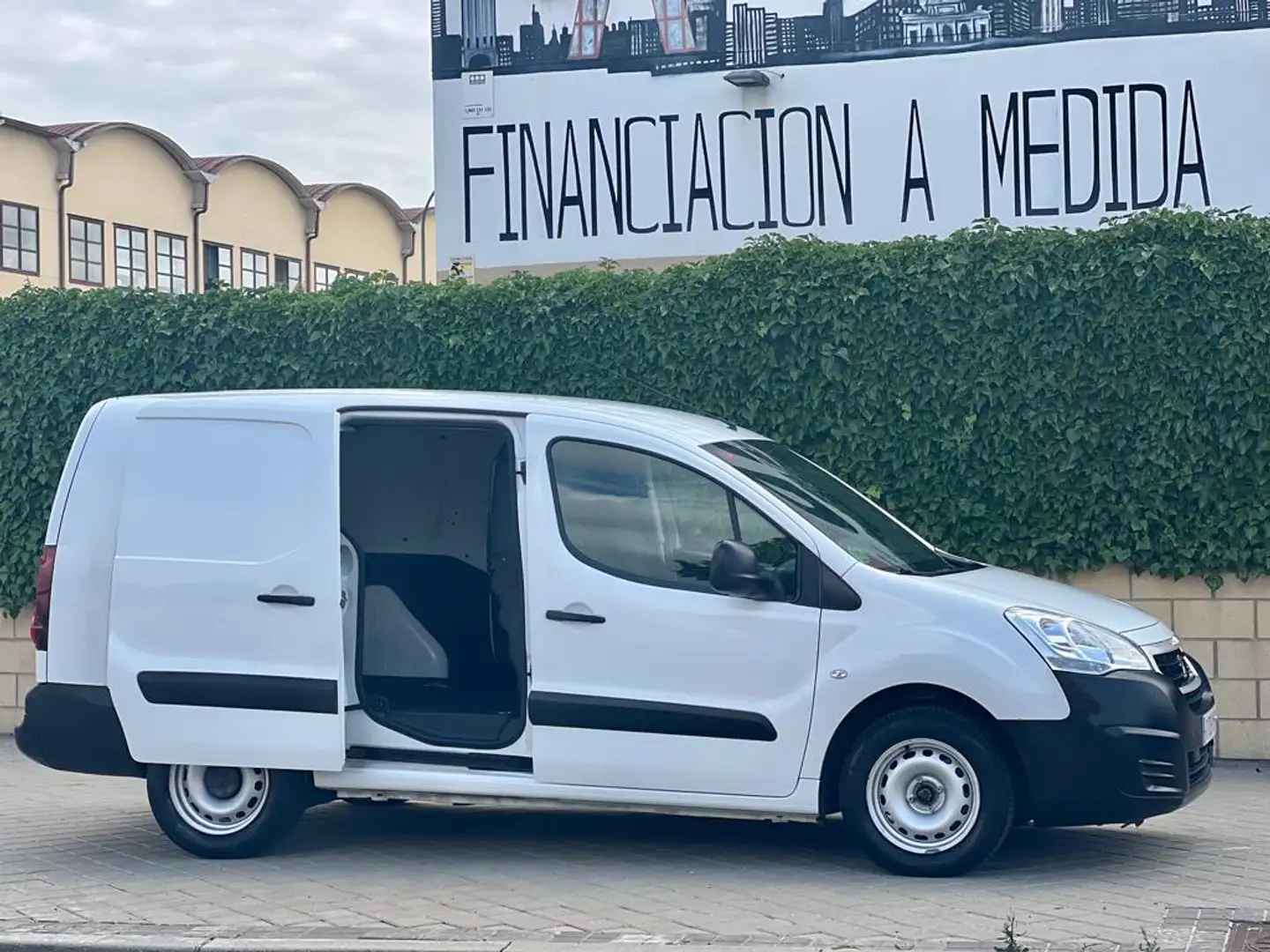 Peugeot Partner 1.6BlueHDI S&S Premium Long 1000kg 100 Bianco - 2