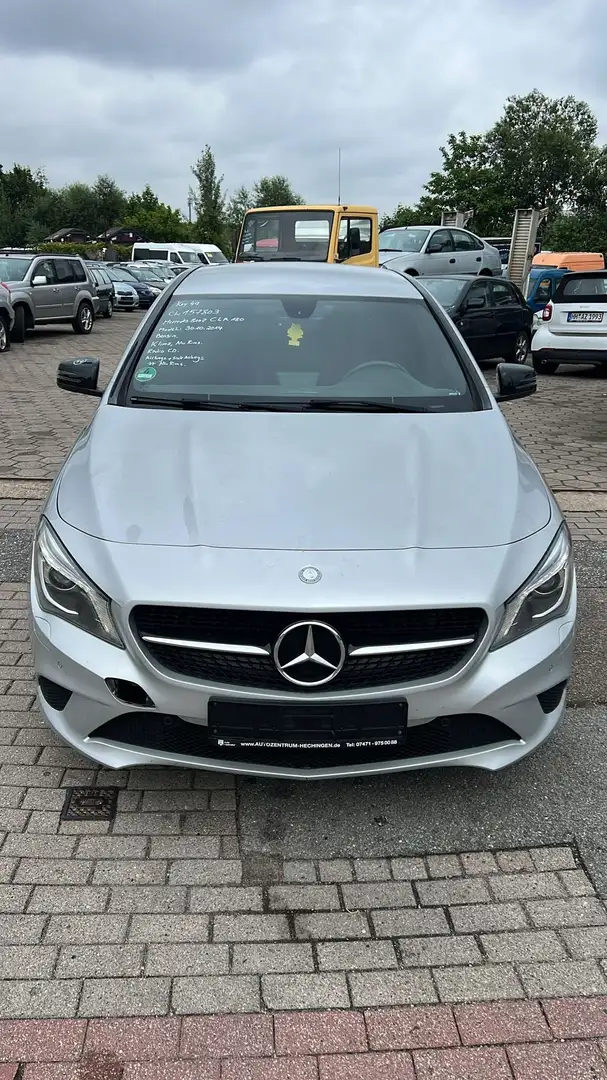 Mercedes-Benz CLA 180 CLA 180 (117.342) Plateado - 2