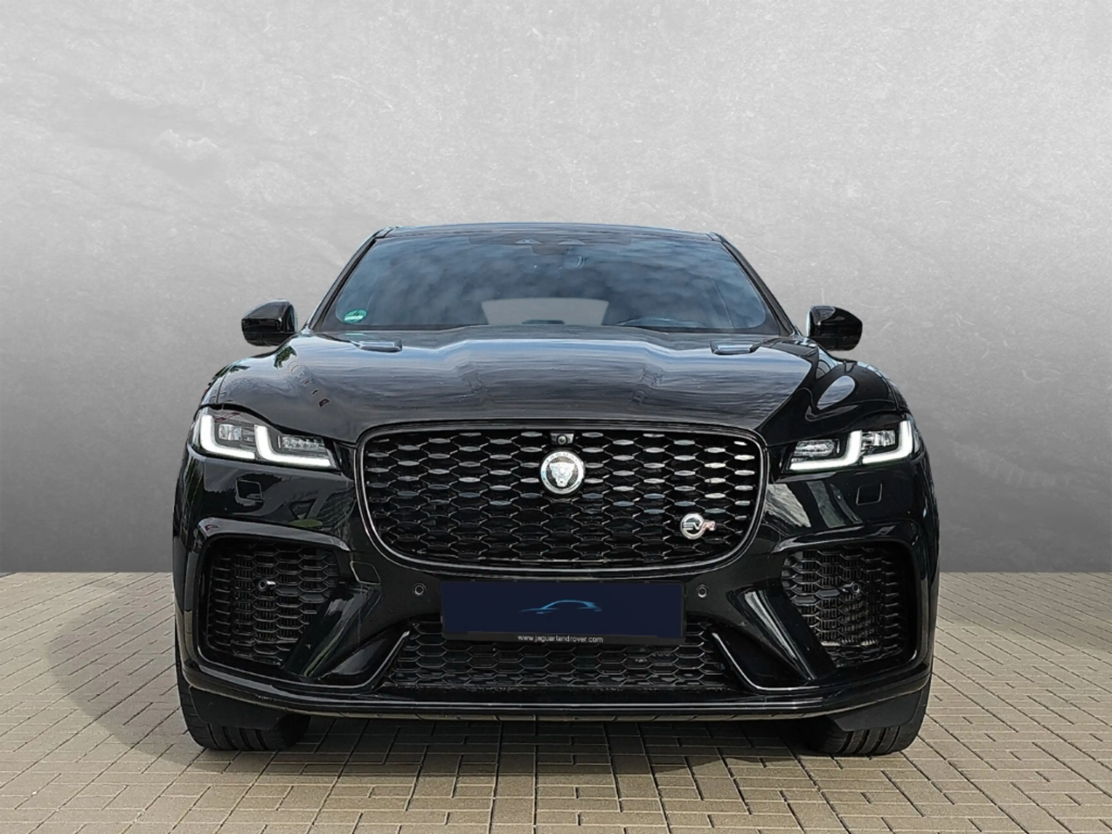 Jaguar F-Pace P550 SVR — photo 9