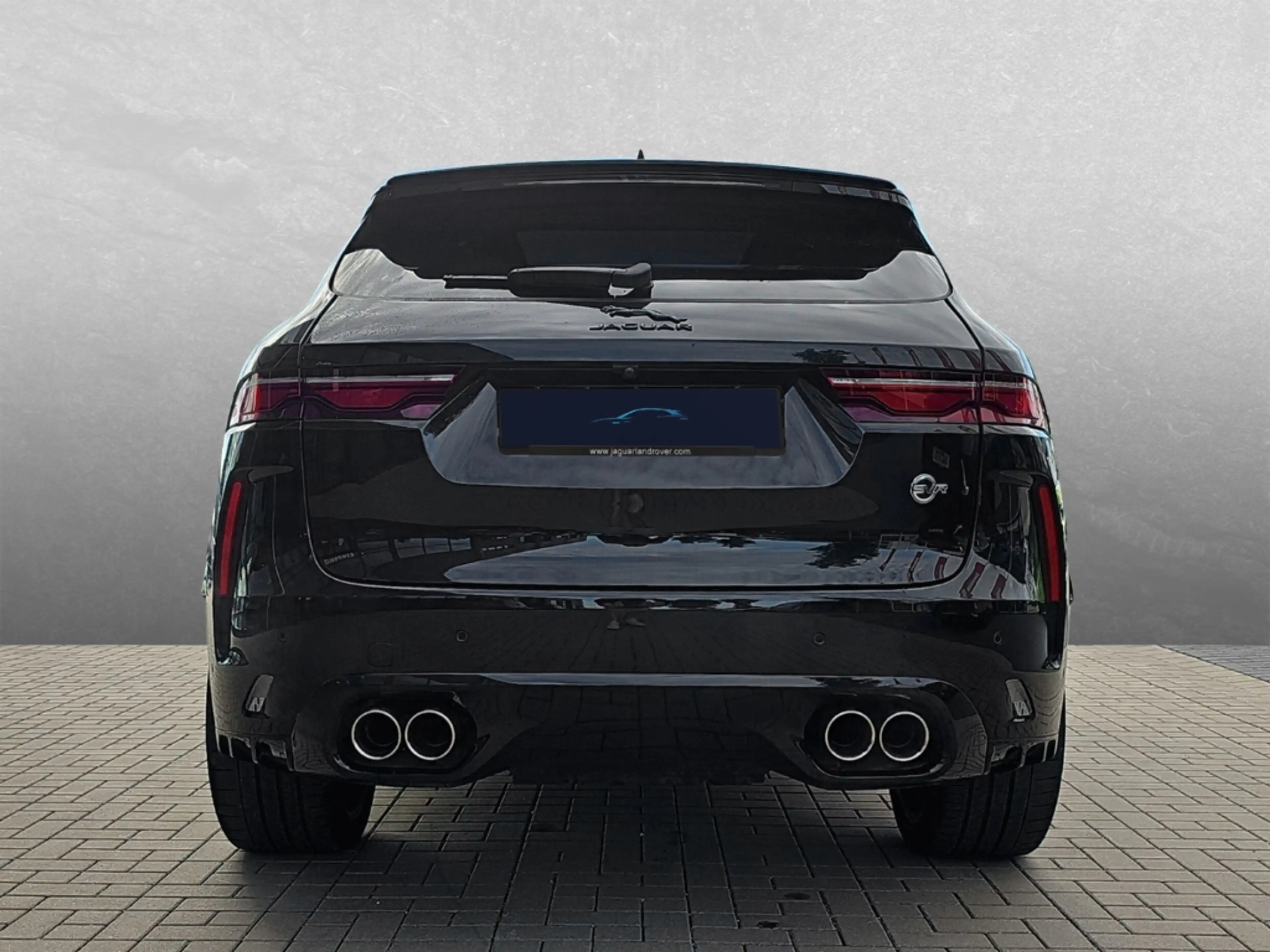 Jaguar F-Pace P550 SVR — photo 8