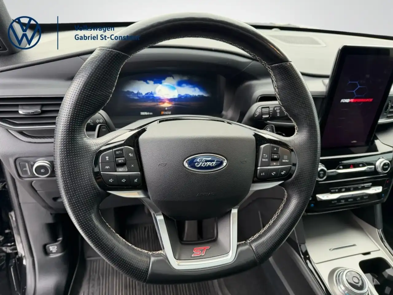 Ford Explorer снимка Ford Explorer