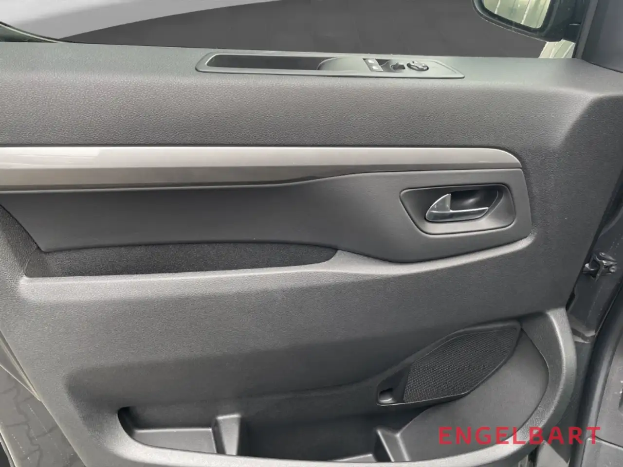 Toyota Proace Verso 2.2D AT L2 Comfort Navi 9-Sitzer 10