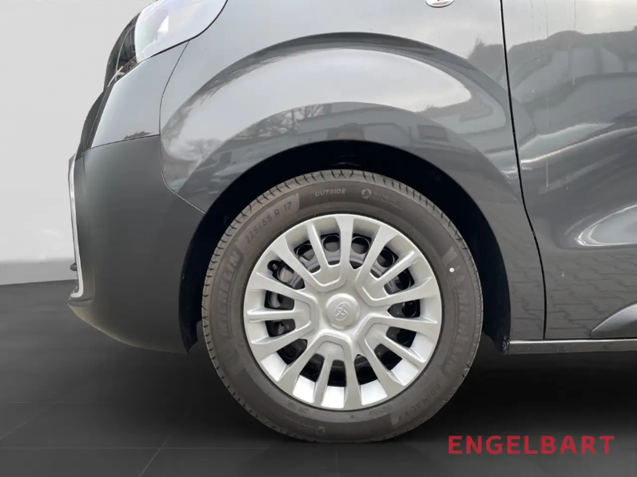 Toyota Proace Verso 2.2D AT L2 Comfort Navi 9-Sitzer 15