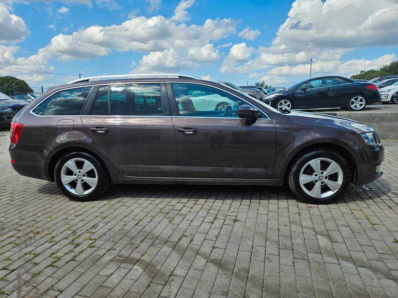 Skoda Octavia Combi Elegance 4x4 — photo 6