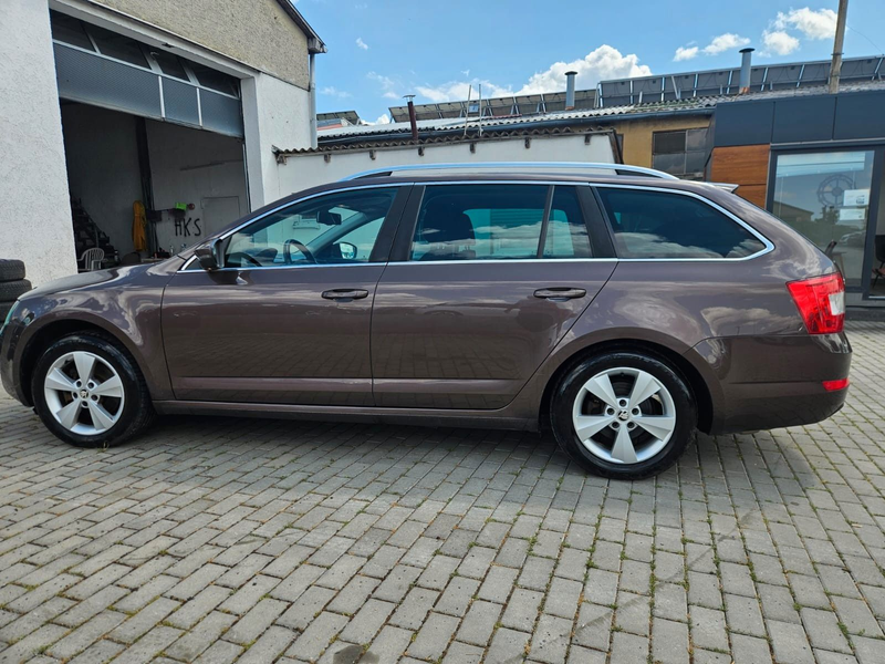 Skoda Octavia Combi Elegance 4x4 — photo 2
