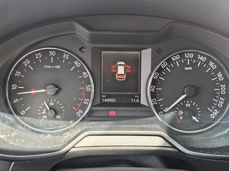 Skoda Octavia Combi Elegance 4x4 — photo 14