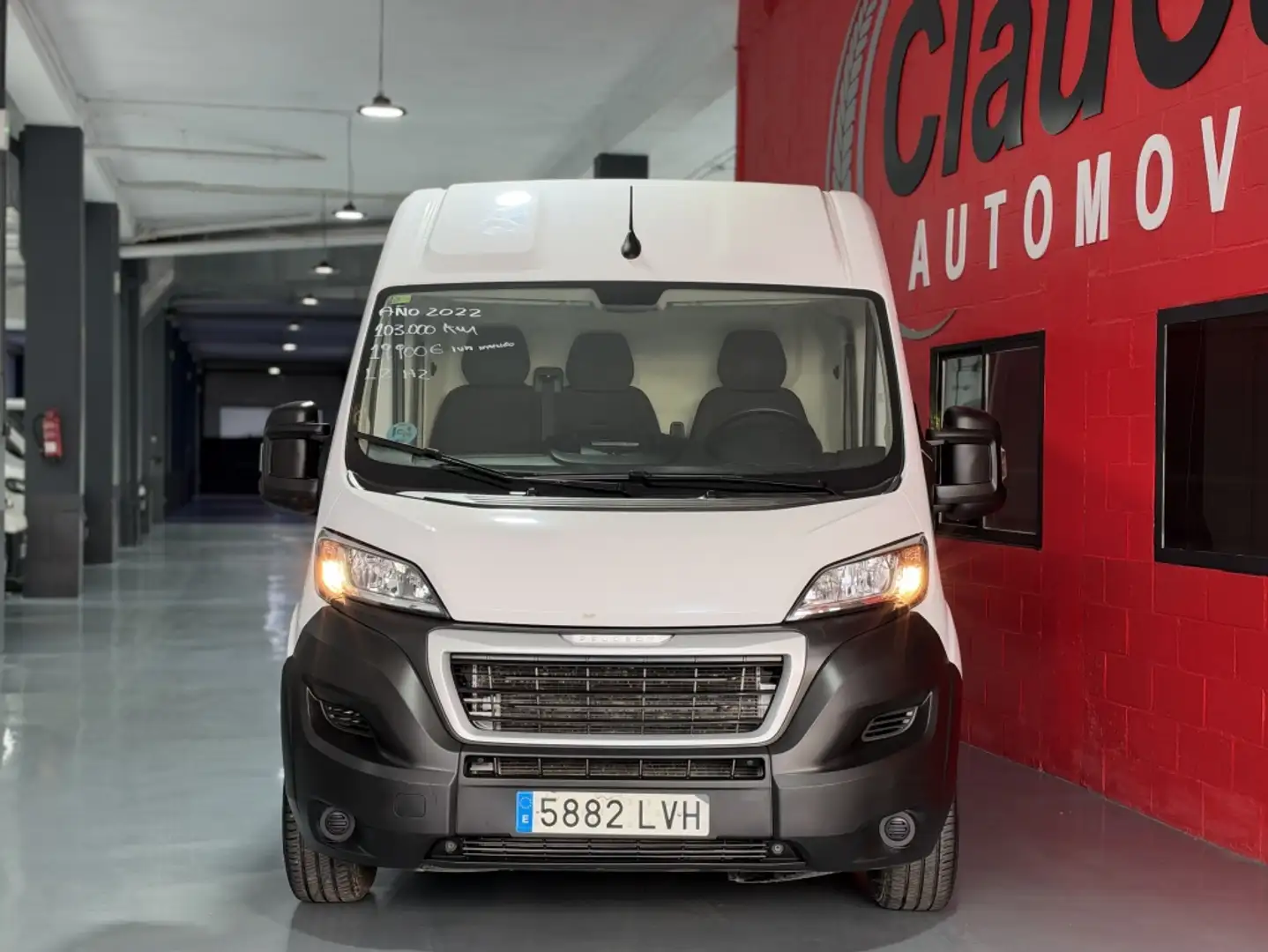 Peugeot Boxer Furgón 2.2BlueHDI 335 L2H2 Pack S&S 140 Blanco - 2