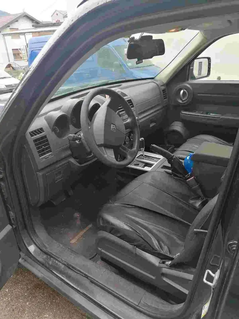 Dodge Nitro Nitro 2.8 L4 crd 16v SXT 4wd auto dpf Fekete - 2