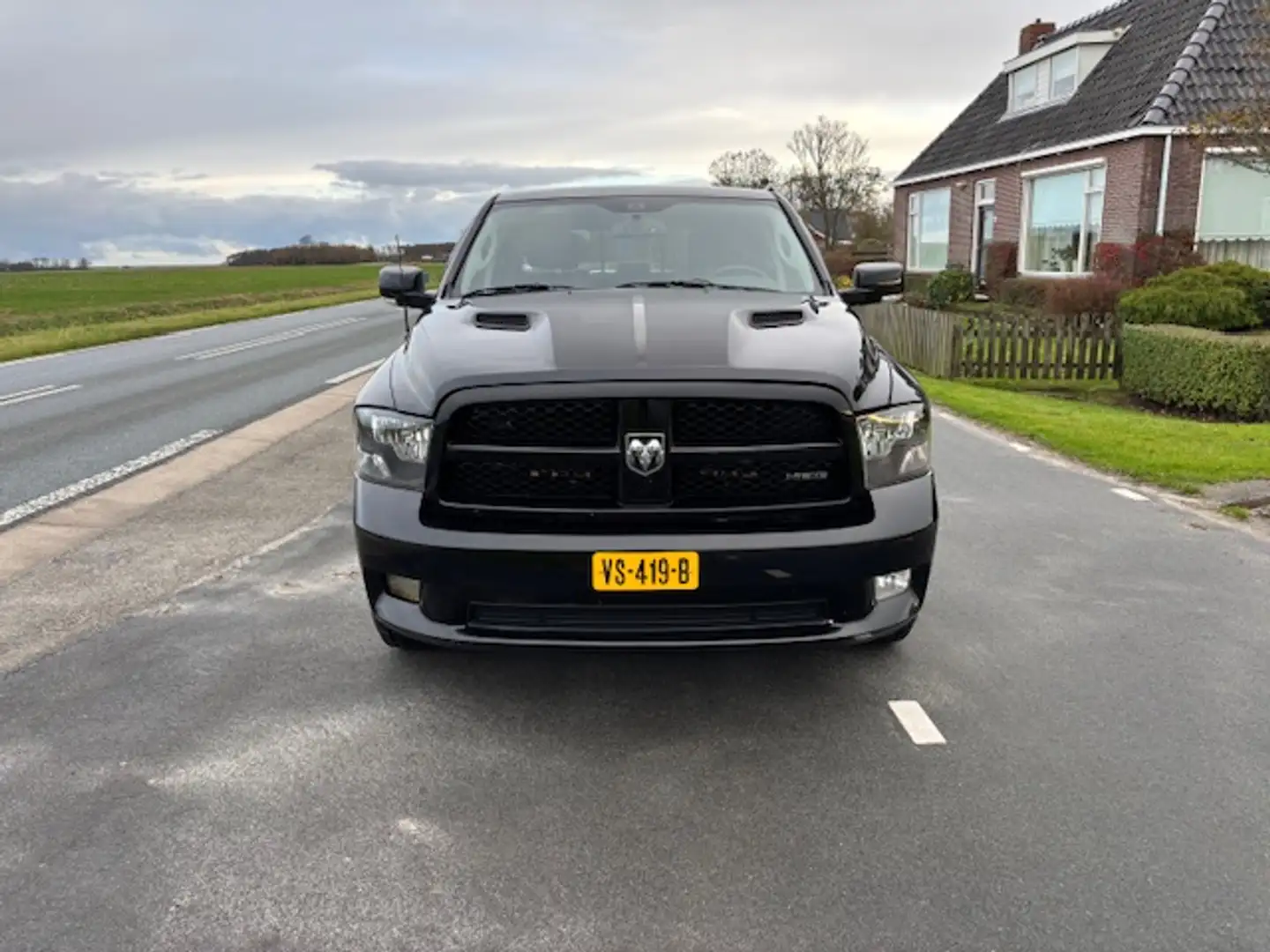 Dodge RAM 1500 Sport nieuwe motor marge financiering v/a 350 Noir - 2