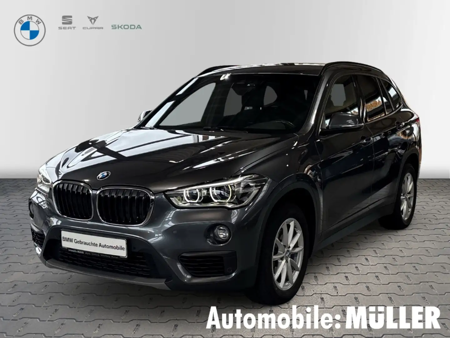 BMW X1 sDrive 18 i Navi Soundsystem LED  DAB SHZ Grijs - 1