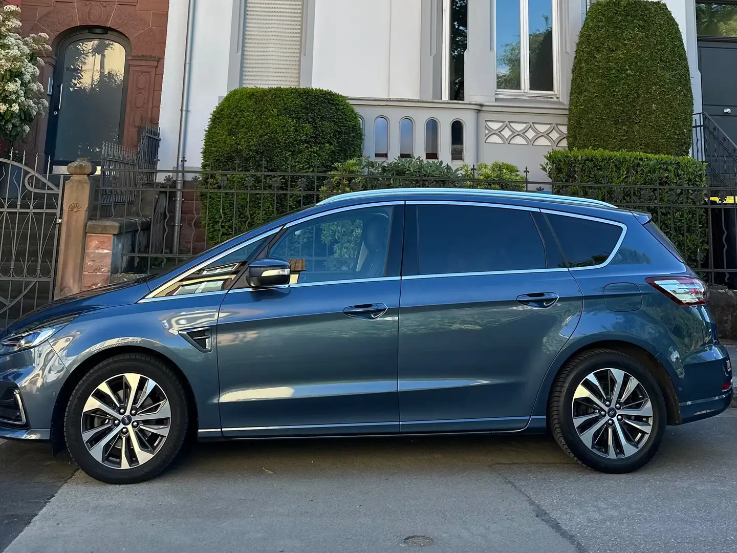 Ford S-Max S-Max 2.0 EcoBlue Aut. TITANIUM Blau - 1