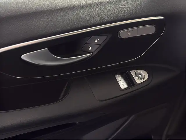 Mercedes-Benz Vito view 14