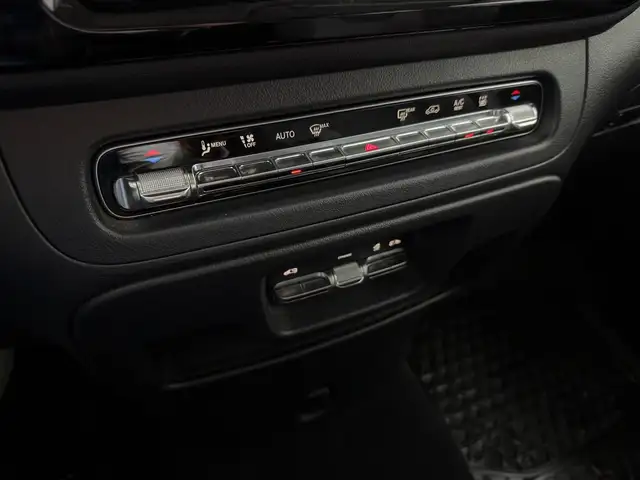 Mercedes-Benz Vito view 11