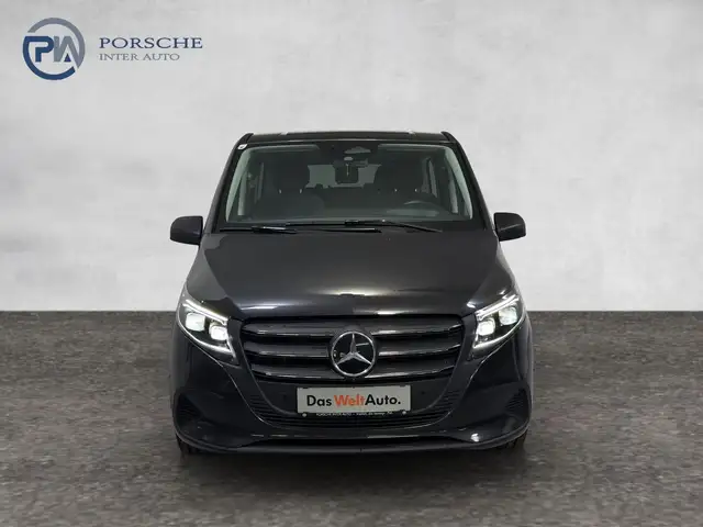 Mercedes-Benz Vito view 2